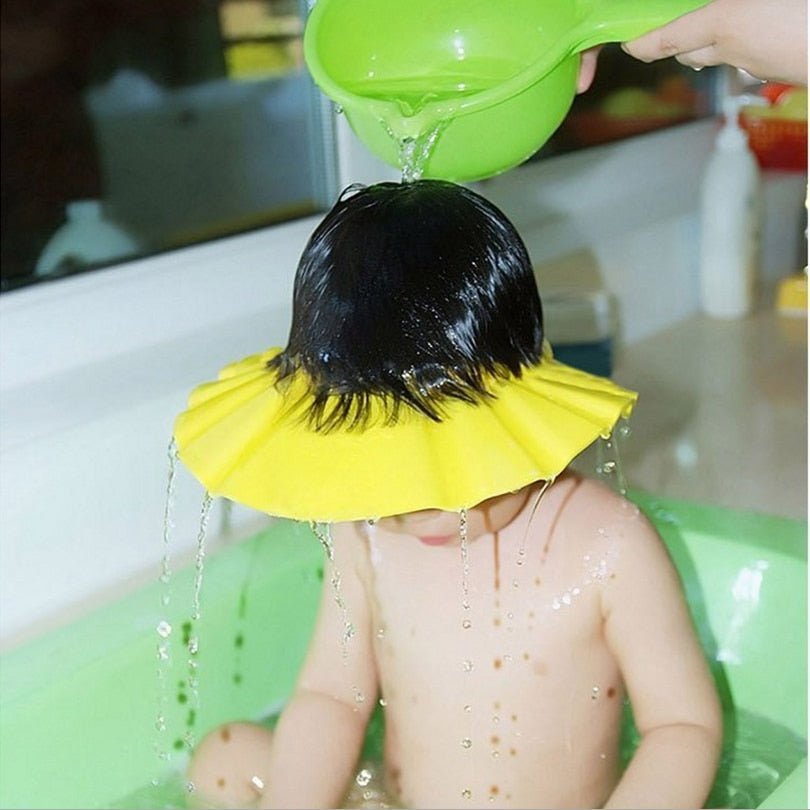 Visière chapeau pour douche bébé I ShampooCap™ - Guessca